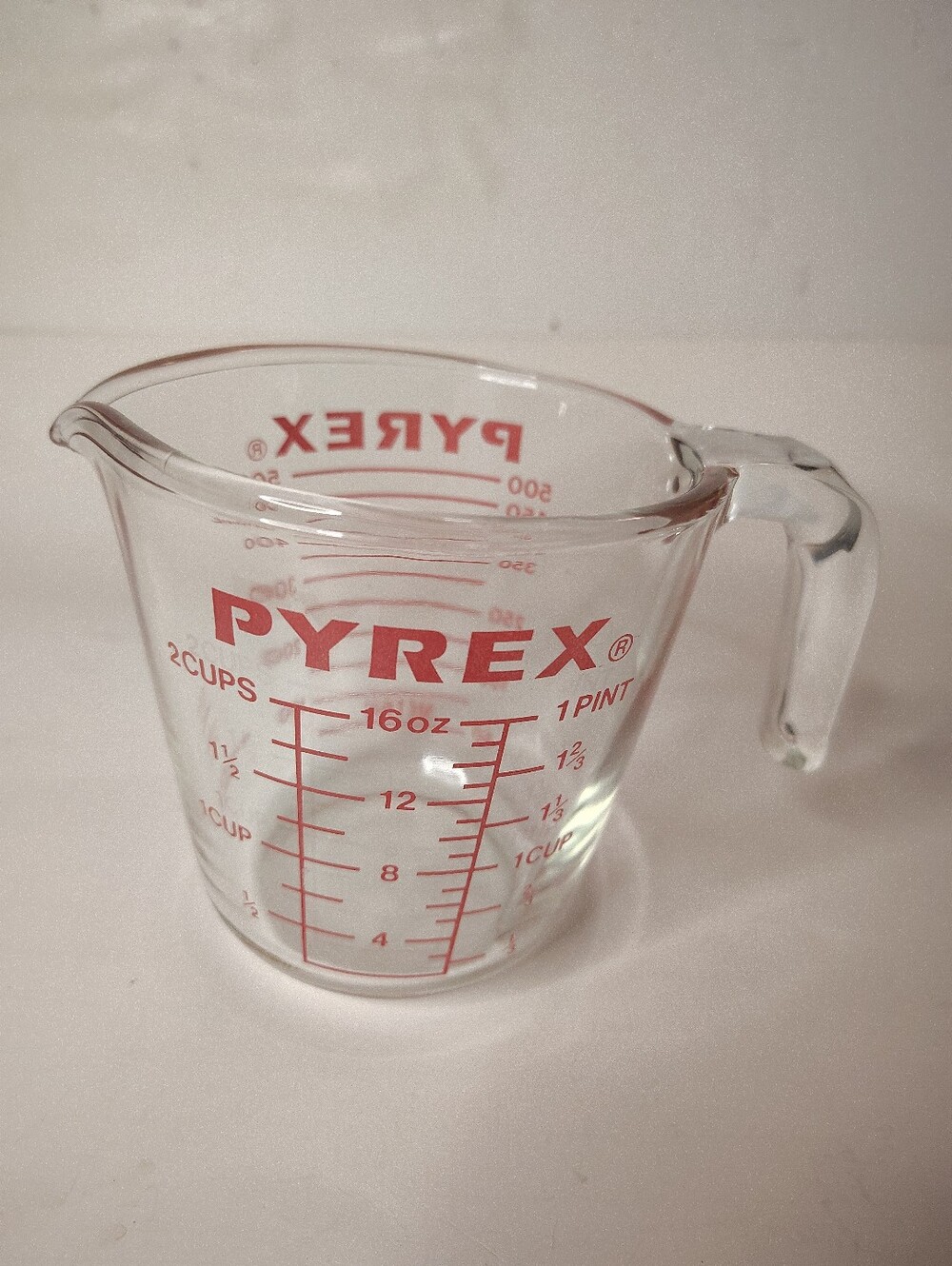 Pyrex Clear Glass Measuring Cup with Red Graduations - 2 Cups / 16 oz